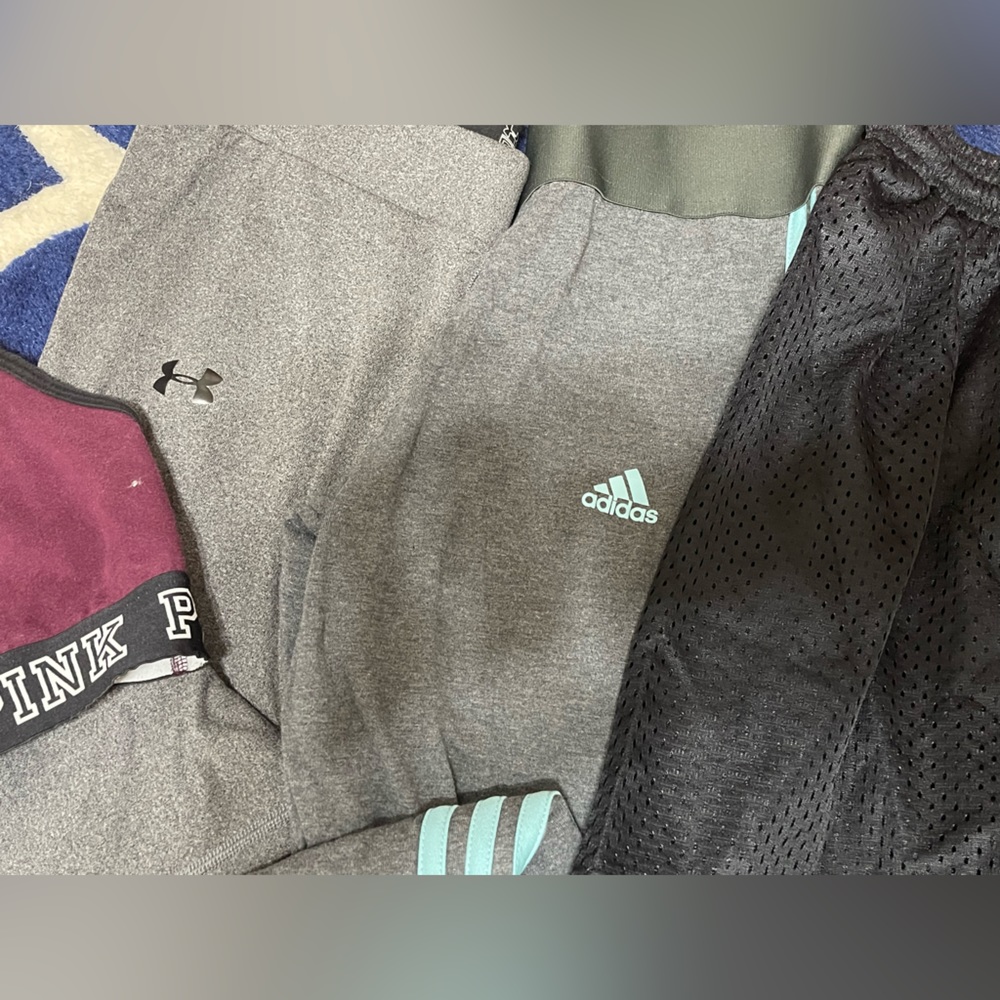 Workout bundle- Size medium - Picture 5 of 5